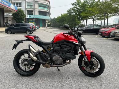 Ducati Monster 937