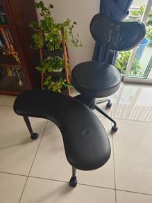 Cross Legged Office Chair With Wheels & Lumbar Sup