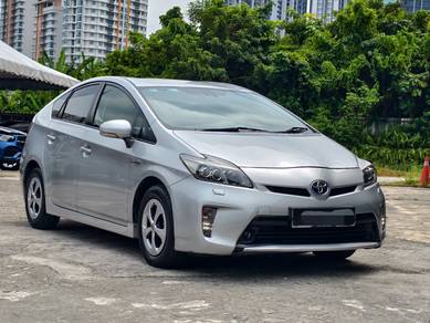 Toyota Prius LUXURY (HYBRID) in Puchong, KUL