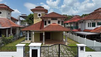 Bungalow House For Sale in Bangi,SGR