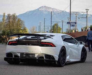 Lamborghini huracan carbon spoiler dmc design