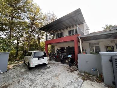 Townhouse For Rent in Seri Kembangan,SGR