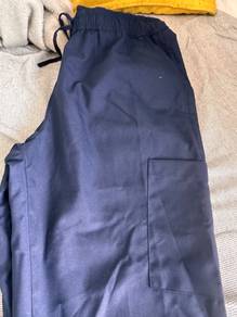 Selling two pants ( scrub)