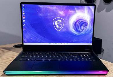 MSI LAPTOP i9 5.0GHZ 64GB RAM 2TB SSD 17.3 INCH GA