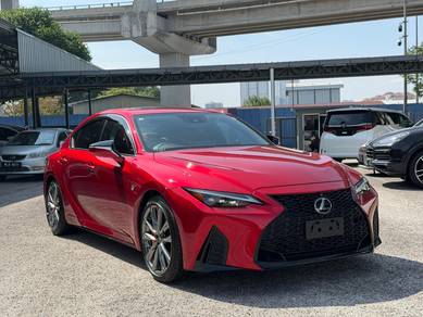 Lexus IS 300 F-SPORT in Subang Jaya, SGR