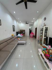 Semi-Detached House For Sale in Lunas,KDH