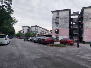 Apartment For Sale in Siantan Apartment