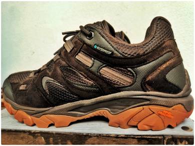Hi-Tec Men's Hiking shoe , waterproof, UK8