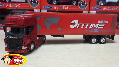 Scania V8 R730 (Red) scale model