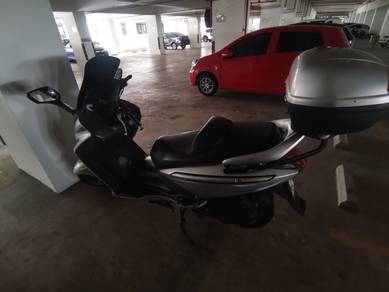 Sym VTS 200