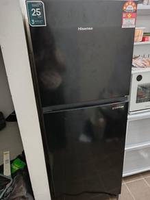 PETI AIS HISENSE 240L INVERTER PRO - like new