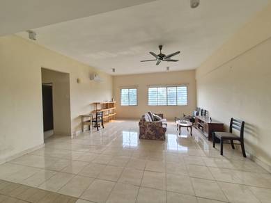 Condominium For Rent in Lagoon Suites