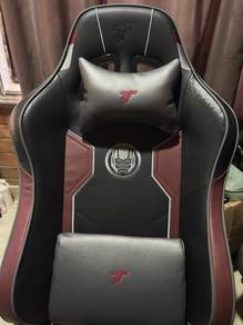 kerusi gamming tt racing marvel