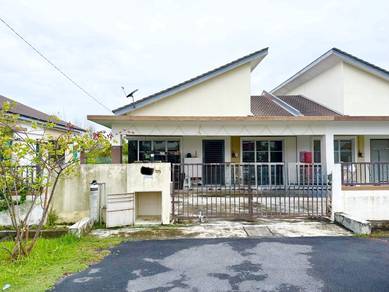 Semi-Detached House For Sale in Sepang,SGR