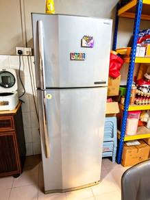 Toshiba Refrigerator 2 Door (Murah&Good Condition)