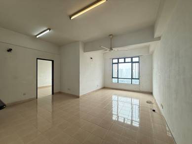 Condominium For Rent in Aster Court