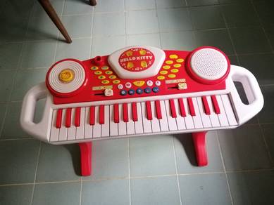 Vintage Hello Kitty Electrical Piano