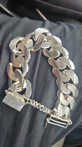 gelang tangan 
