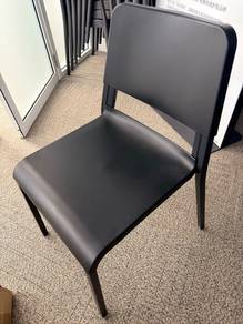 TEODORES black stackable chair