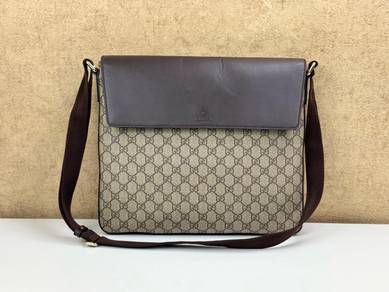[RAYA SALES] Gucci 353429 GG Supreme Messenger Bag