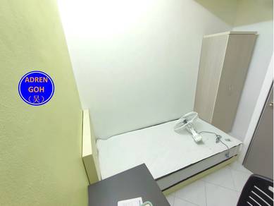 Condominium For Rent in University Heights