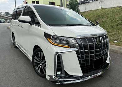 Toyota Alphard 2.5 SC in Puchong, KUL