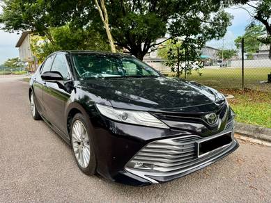 2019 Toyota Camry V