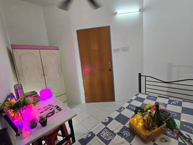 Room in Bandar Botanic, SGR