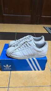 kasut Adidas Superstar