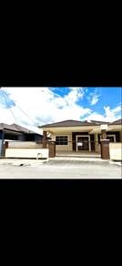 Semi-Detached House For Rent in Lunas,KDH