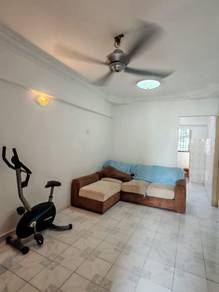 Flat For Sale in Pusat Bayan