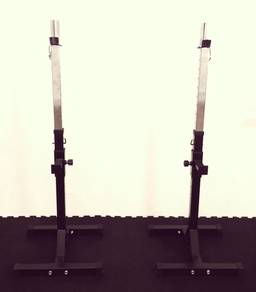 Stock Clearance: Squat Rack for Barbell (like new)