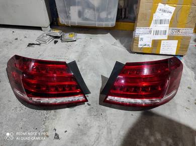 Mercedes Benz w212 facelift tail lamp Lampu belaka