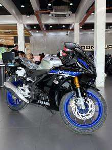 Yamaha R15