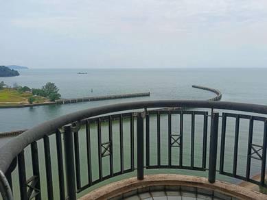 Condominium For Sale in Marina Bay Admiral Cove