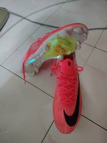 kasut bola nike