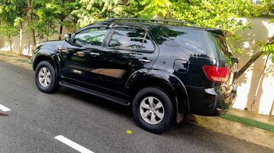 2005 Toyota Fortuner V
