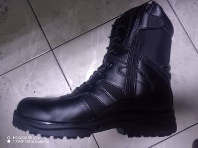 kasut tactical