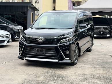 Toyota Voxy ZS KIRAMEKI III in Kota Bharu, KTN