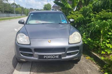 Porsche Cayenne in Shah Alam, SGR