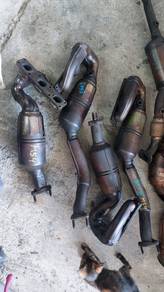 bmw e60 e46 m54 2.2L catalytic converter