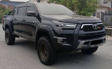 2020 Toyota Hilux G