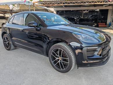Porsche Macan  in Old Klang Road, KUL