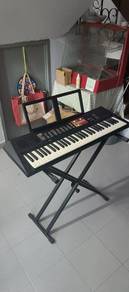 Yamaha PSR-F51 Keyboard with
Stand