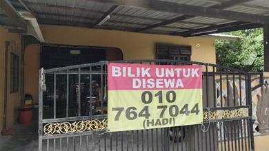 Room in Kota Bharu, KTN