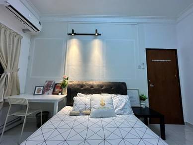 Condominium For Rent in The Pearl (Pearl Point)