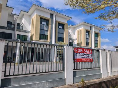 Townhouse For Sale in Kota Samarahan,SWK