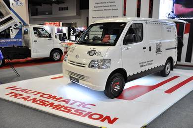 Daihatsu Gran Max S402RV-BMRFJG in Kayu Ara, SGR