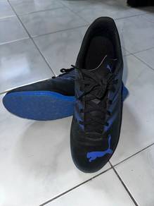 kasut futsal puma