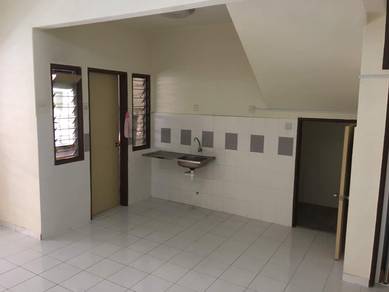 Townhouse Condo For Rent in Taman Amansiara Townhouse